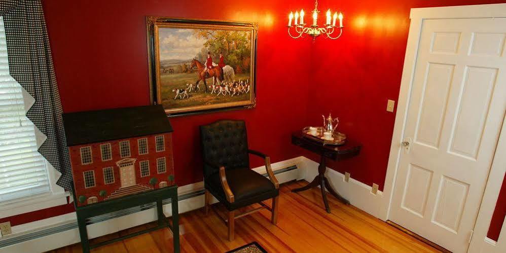 Historic Jacob Hill Inn 锡康克 外观 照片